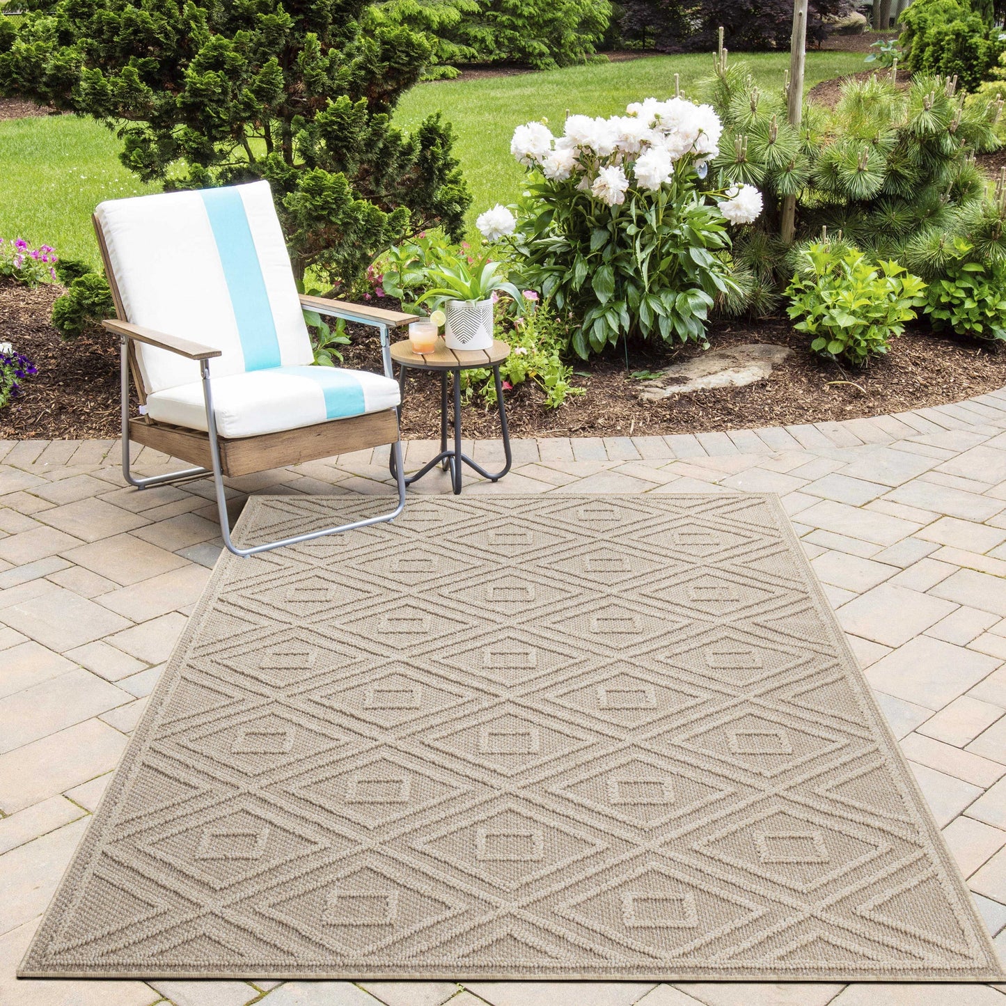 In- und Outdoor Teppich Muster Relief Garten Veranda